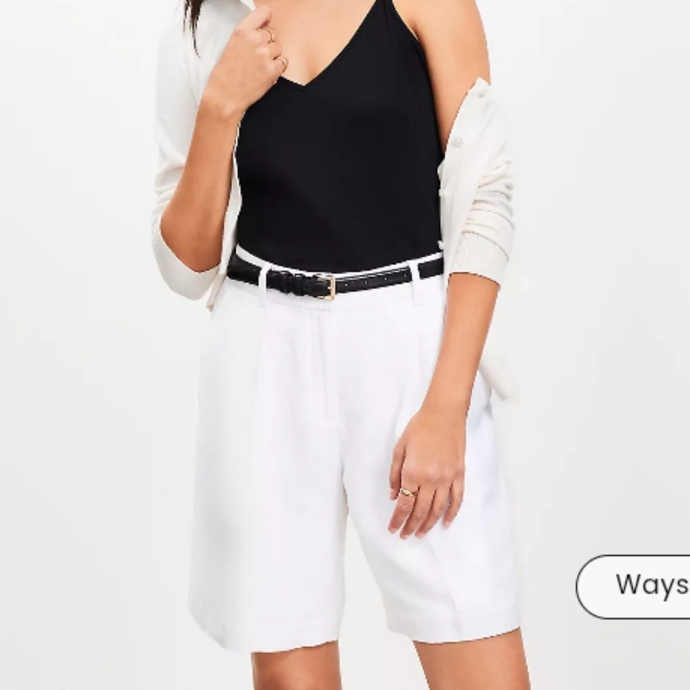 LOFT Peyton Trouser Shorts Womens 4 White Pleated 7" Inseam Mature Sophisticated